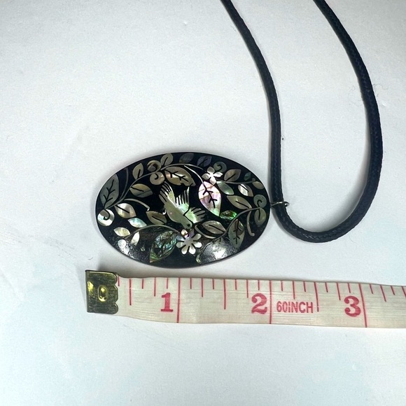 Wooden pendant necklace with hand crafted dove design - opal - Picture 5 of 6